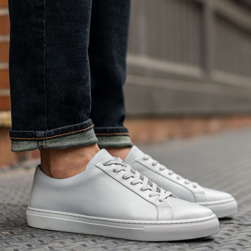1024x1024-Men-Premier-LowTop-LightGrey-032723-1.jpg